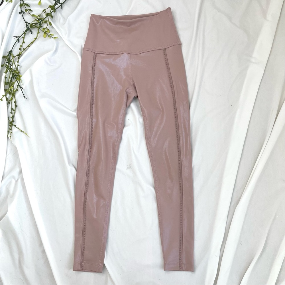 Beyond Yoga Pearlized Shiny Metallic Iridescent Pink High Waisted Rise Leggings